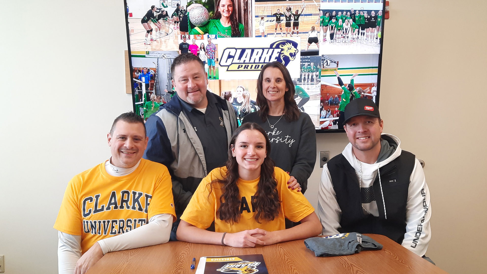 Pride women's volleyball opens 2024 signing class with addition of Kaelyn Minich
